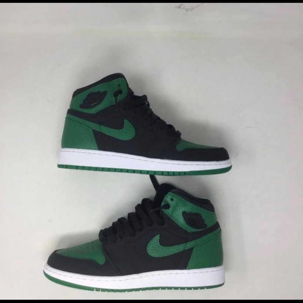 Jordan 1 Pine green GS